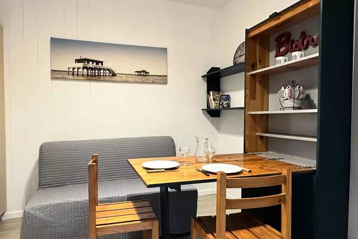 Chalet pour 4 personnes, avec jardin et piscine à Gujan-Mestras