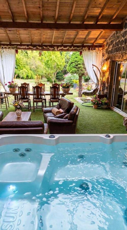 Deluxe Room in Saint-Ilpize, Haute-Loire