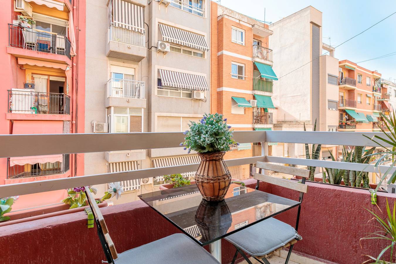 Hel leilighet, Ferieleilighet for 8 personer med balkong in El Barrio, Alicante