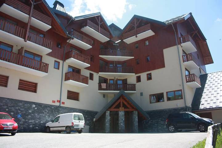 Ganze Wohnung, Charmante 2-Zimmer-Wohnung in Südlage im Dachgeschoss mit Blick auf die Piste 4 Betten + 1 Baby in Saint-François-Longchamp 1650, Saint-François-Longchamp