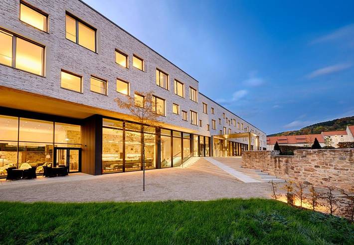 Hotel für 2 Personen, mit Terrasse und Garten sowie Sauna und Ausblick in Morschen