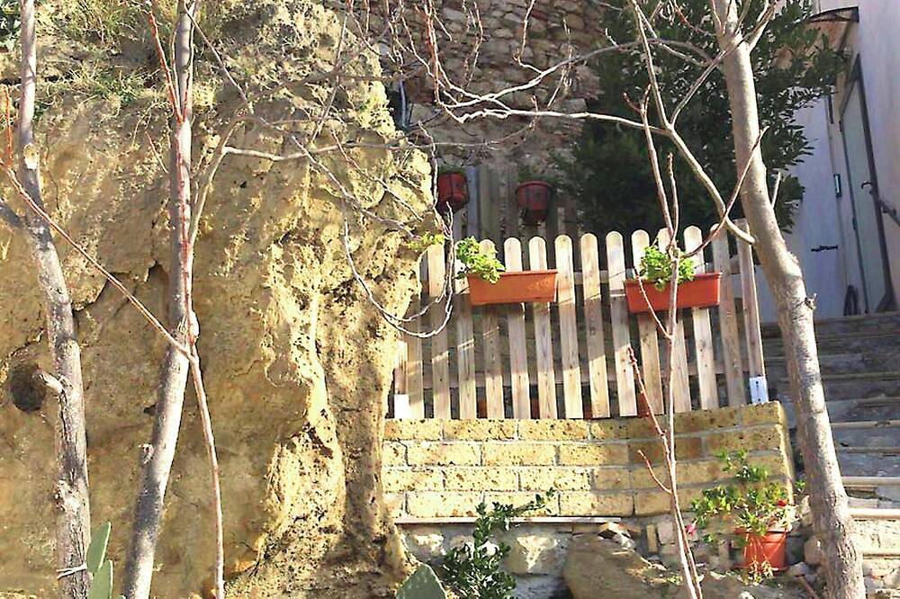 Apartamento entero, Homerez - Apartamento acogedor - Montenero di Bisaccia in Montenero di Bisaccia, Provincia de Campobasso