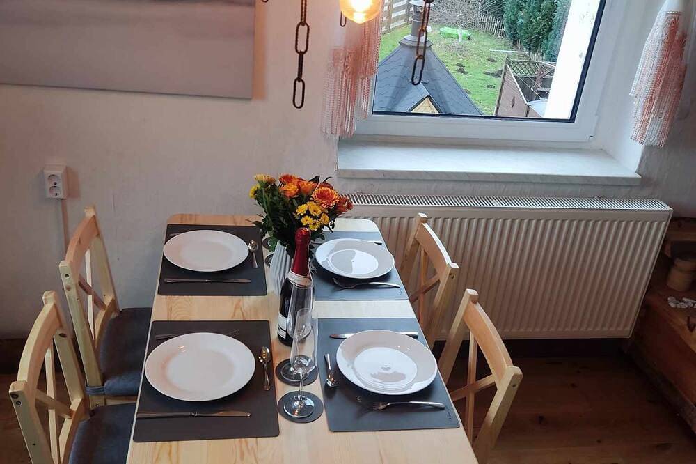 Ganze Wohnung, Ferienwohnung 3 am Hofladen Hellendorf - Sächsische Schweiz in Bad Gottleuba-Berggießhübel, Elbsandsteingebirge