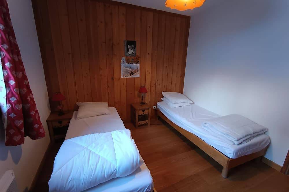 Ganze Wohnung, Komfortable Wohnung, große Südterrasse, nahe Pisten, Haustiere und Parken in Montgenèvre, Briançon und Umgebung