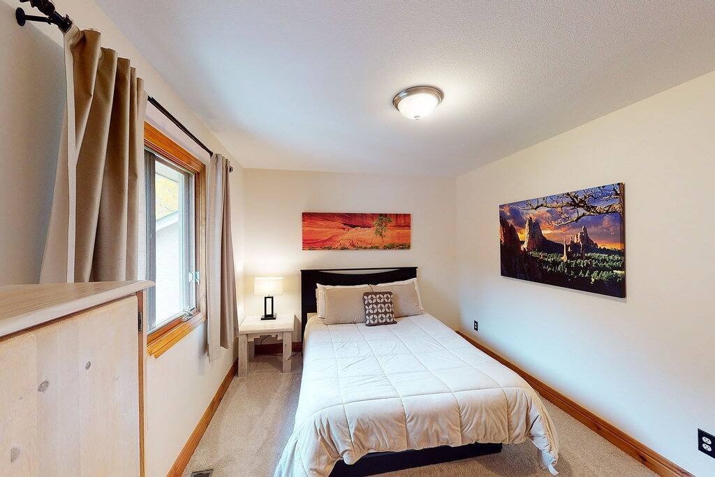 Spacious Townhome on Golf Course – Minutes to Tee, Skiing, Dining & Shops in Eagle-Vail, Beaver Creek