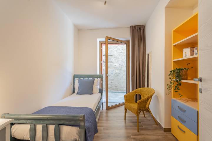 Gîte pour 8 personnes, avec terrasse et vue sur le lac, animaux acceptés à Lenno - 4