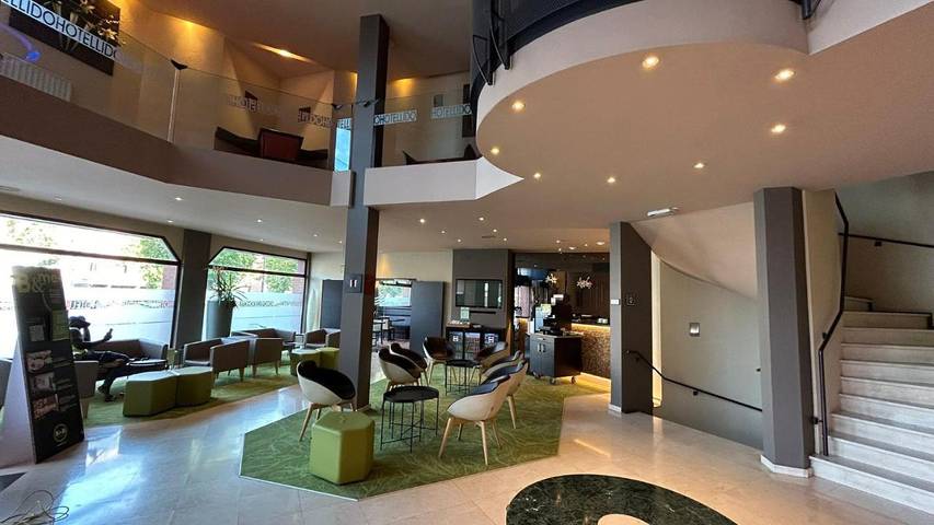 Hotel voor 3 personen, met tuin in Mons (Hennegau)