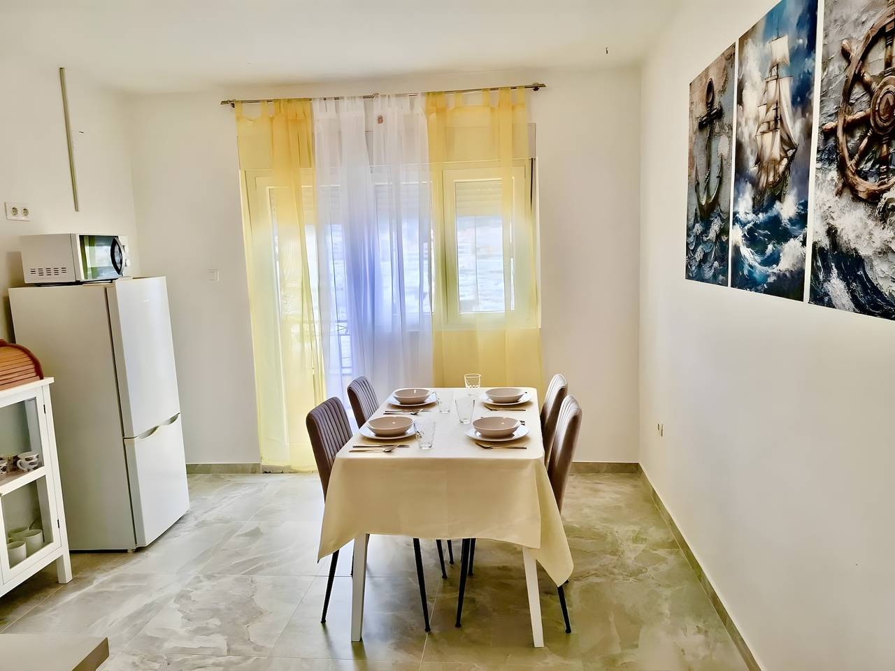 Hel leilighet, Apartment 'Čagalj Trogir' with Sea View, Wi-Fi and Air Conditioning in Trogir, Čiovo