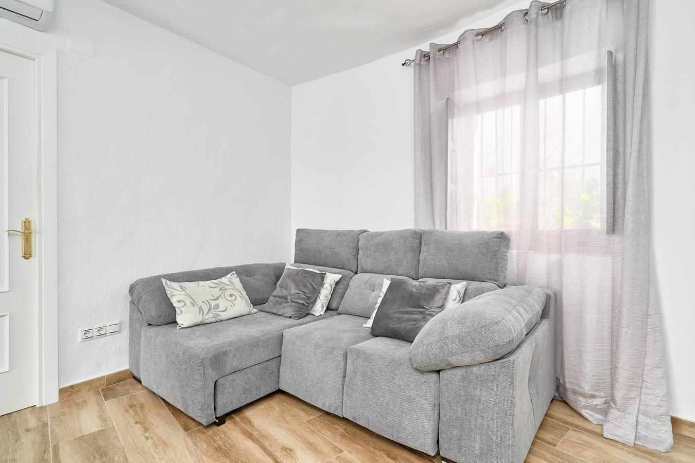 Apartamento entero, Casita de campo "Casa Loli" con vistas a la montaña, piscina privada y terraza in Frigiliana Road, Frigiliana