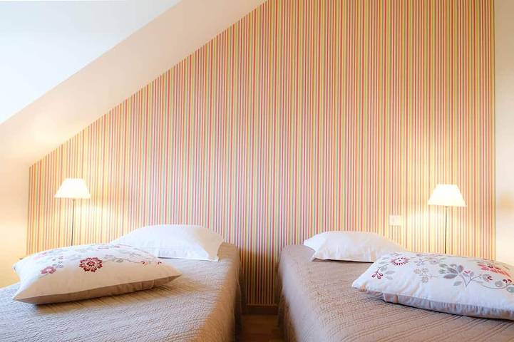 Location de vacances pour 22 personnes, avec jardin à Thouarcé - 3