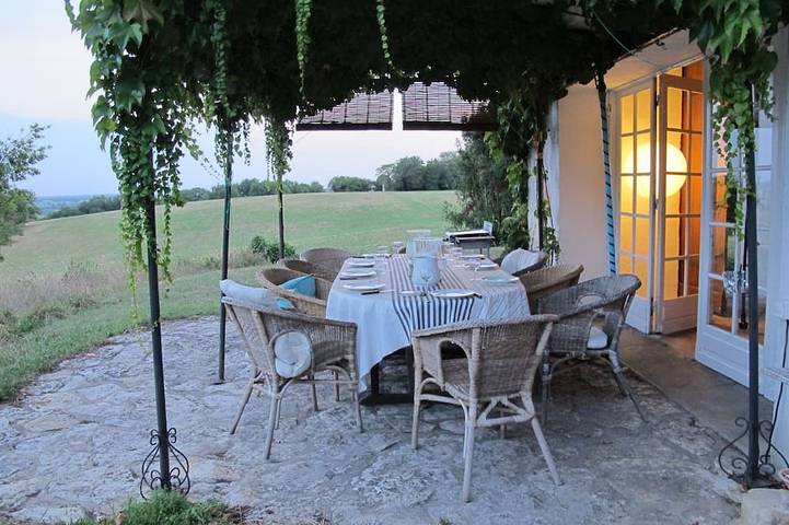 Gîte pour 14 personnes, avec jardin à Baurech - 4