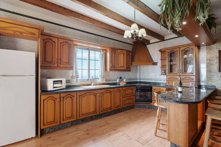 Casa de vacaciones para 6 personas, con jardín y jacuzzi en Tenerife - 4