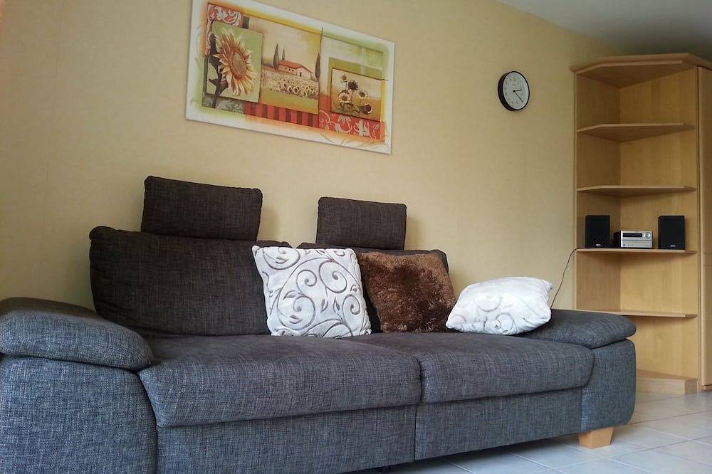 Ganze Wohnung, Gemütliche Ferienwohnung 80qm, mit 2 Schlafräumen in Creglingen, Taubertal