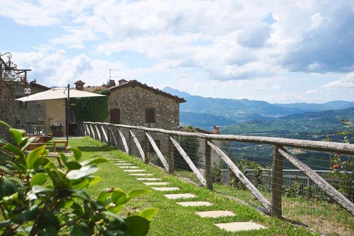 Gîte pour 14 personnes, avec jardin ainsi que jacuzzi et sauna, adapté aux familles à Pieve Fosciana - 2