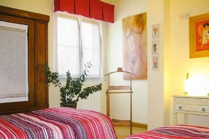 Casa Larrate para 8 personas in Hornos de Moncalvillo, Sierra de Moncalvillo