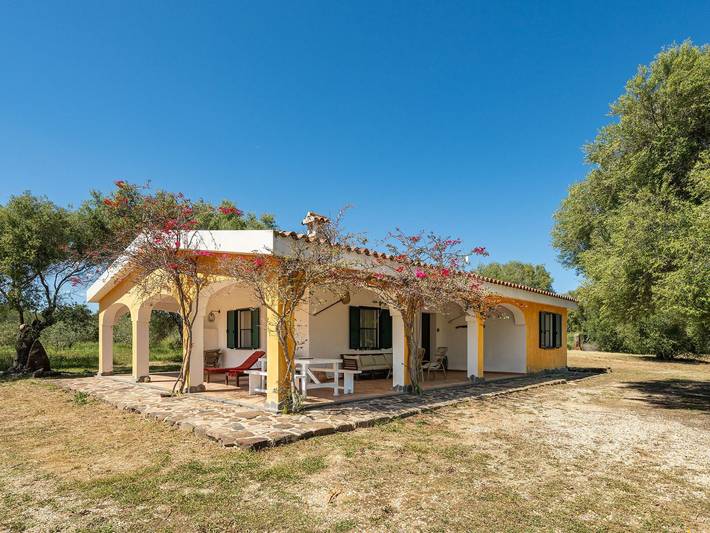Agriturismo per 4 persone, con Giardino in Provincia di Nuoro
