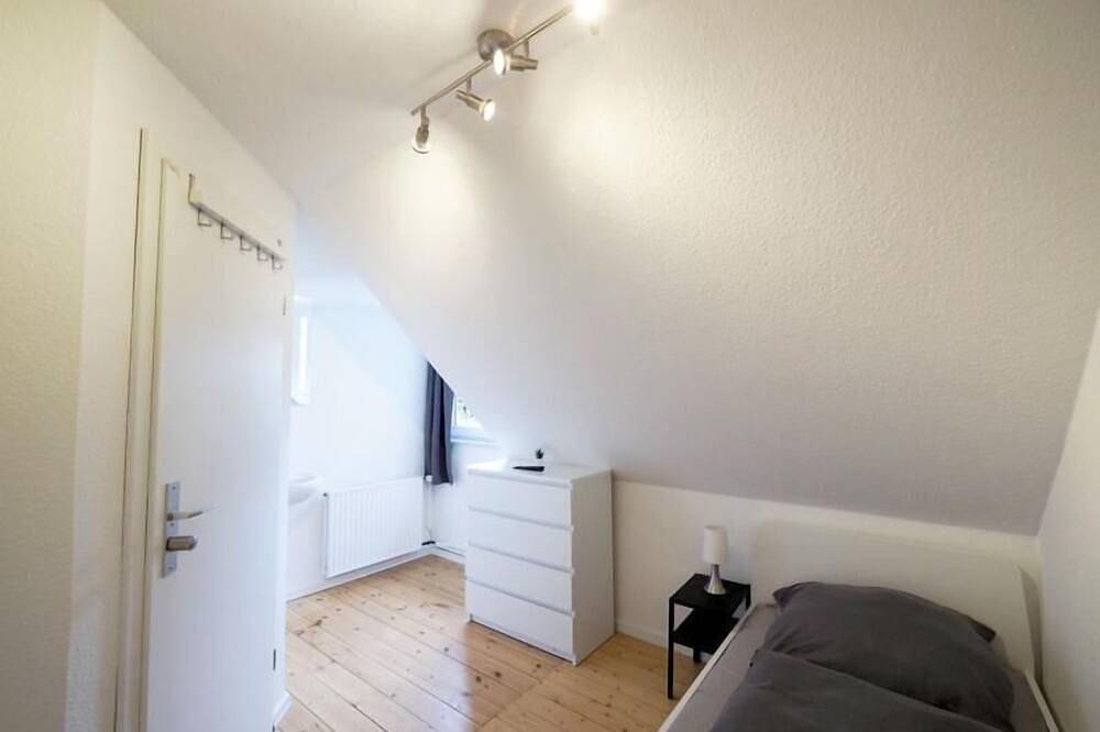 Ganze Wohnung, Monteurwohnung für 6 Pers. mit Wlan, Küche & Tv – Bad Oldesloe, Nähe Hamburg & Nähe Lübeck in Bad Oldesloe, Kreis Stormarn