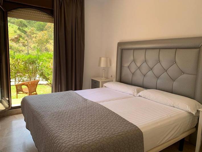 Apartahotel para 5 personas, con Terraza y Jardín además de Piscina y Vistas en Costa del Sol