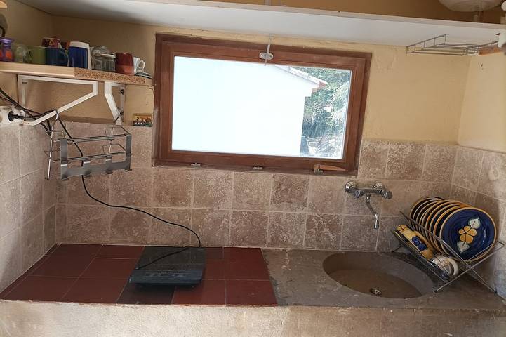Gîte pour 5 personnes, avec piscine et jardin à Solliès-Toucas - 3