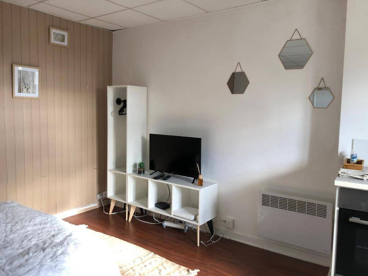 Appartement entier, One-Bedroom Apartment in Niort, Région de Niort