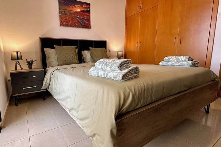 Gîte pour 4 personnes, avec piscine et balcon dans Oróklini - 2