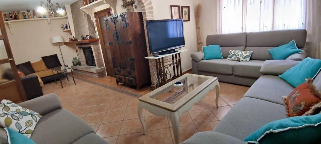 Casa rural para 17 personas, con Balcón y Terraza además de Jardín y Piscina en Provincia de Zaragoza - 4