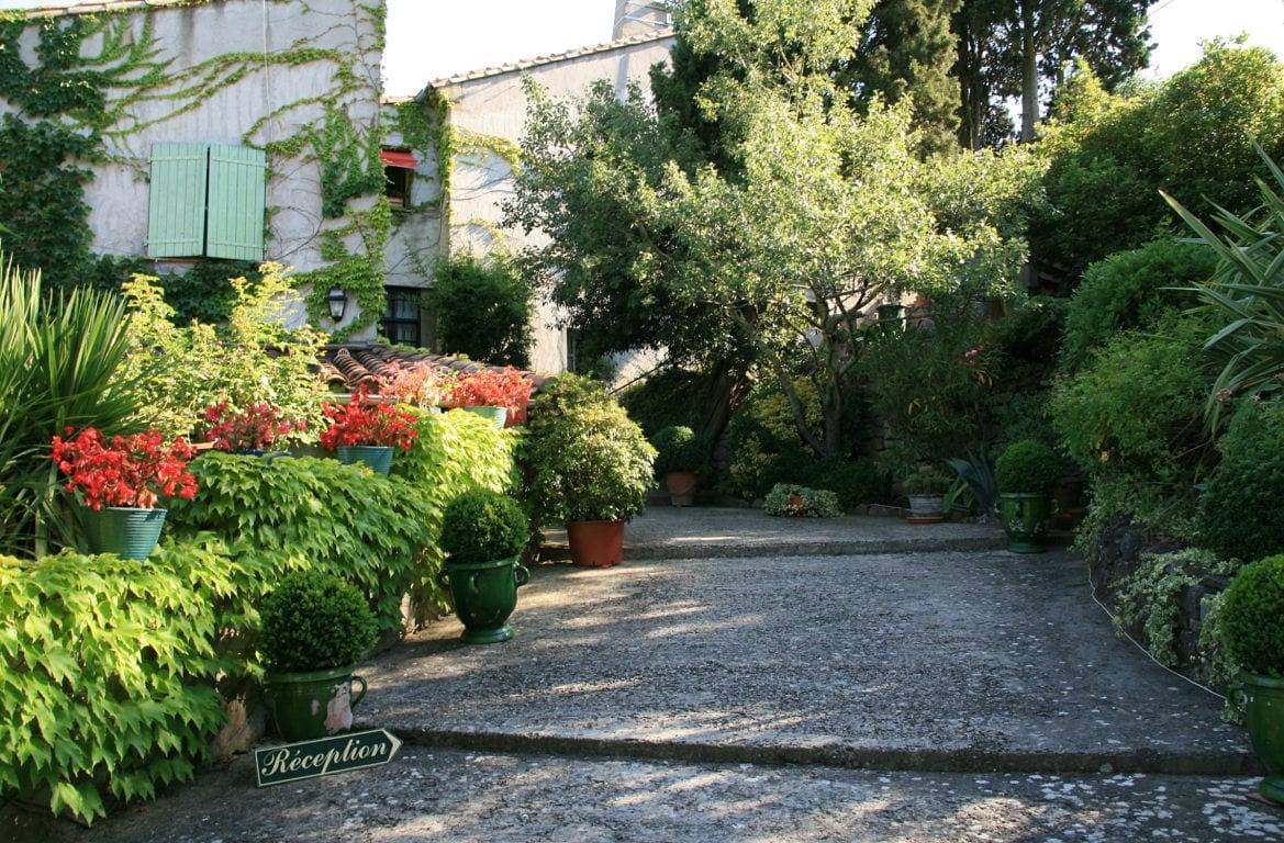 La Maison Sur La Colline, chambres d'hôtes Carcassonne - Chambre Blanche in Carcassonne, Région de Carcassonne