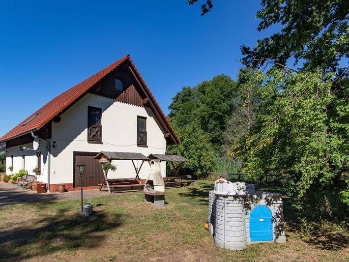 Ganze Ferienwohnung, Zimmermanns Ferienhof - Fewo Kiefer, Sz, Wohnr./Küchenz., Du/Wc (1 Sz im Dg ) in Werben, Lausitz