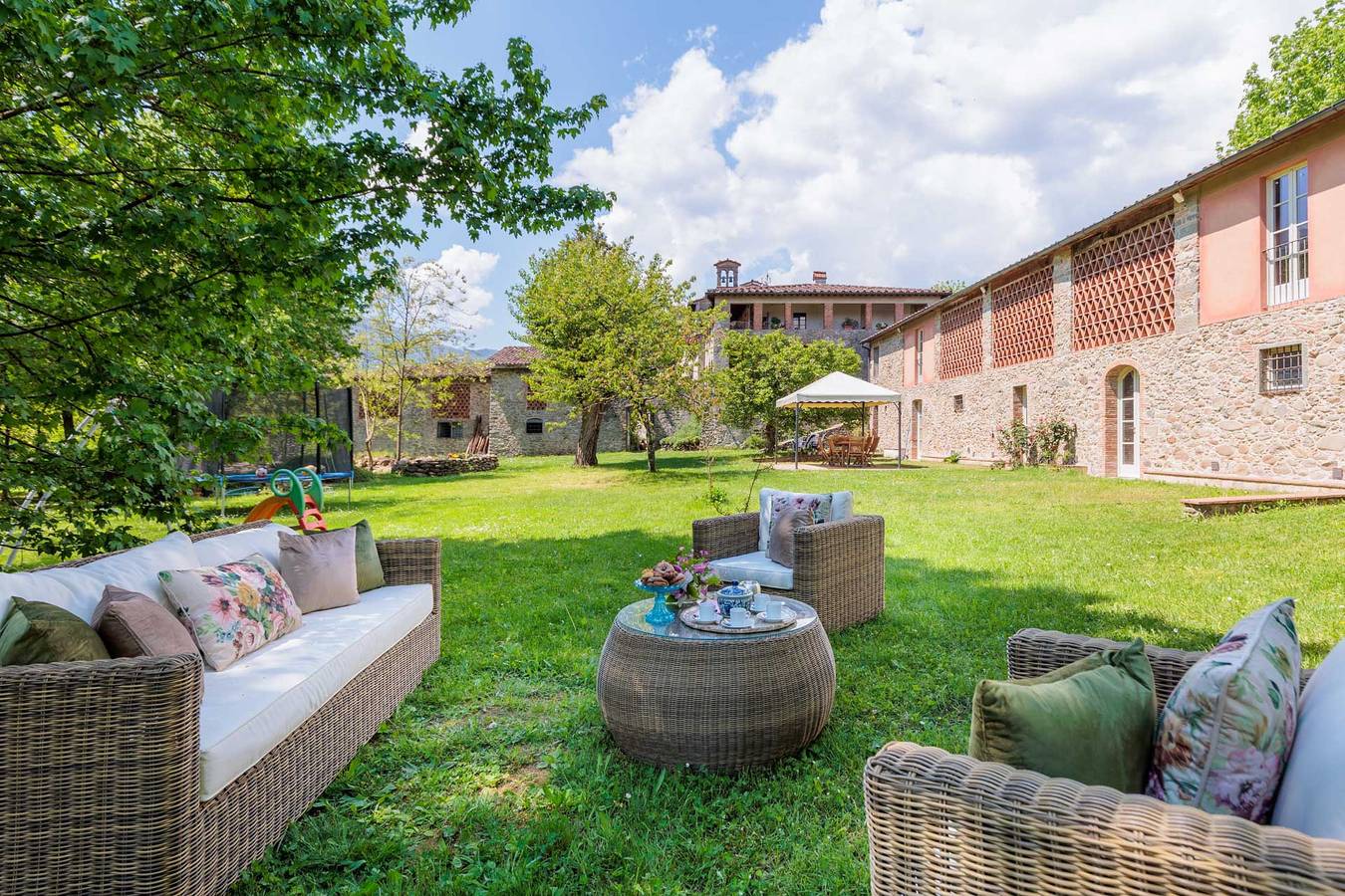 La Vaseria, Country House with Secret Garden in Coreglia Antelminelli, Lucca Provinz