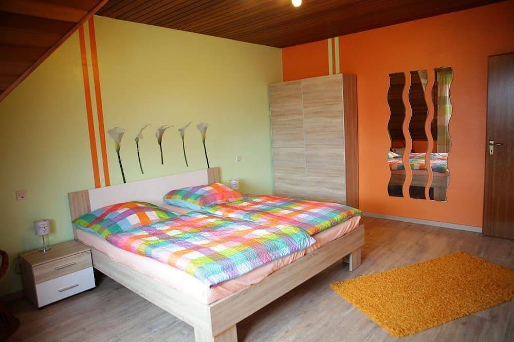 Großes ****Ferienhaus Muders für 8 Pers. - 180 qm - Im Tal der Loreley in Niederburg, Mittelrhein