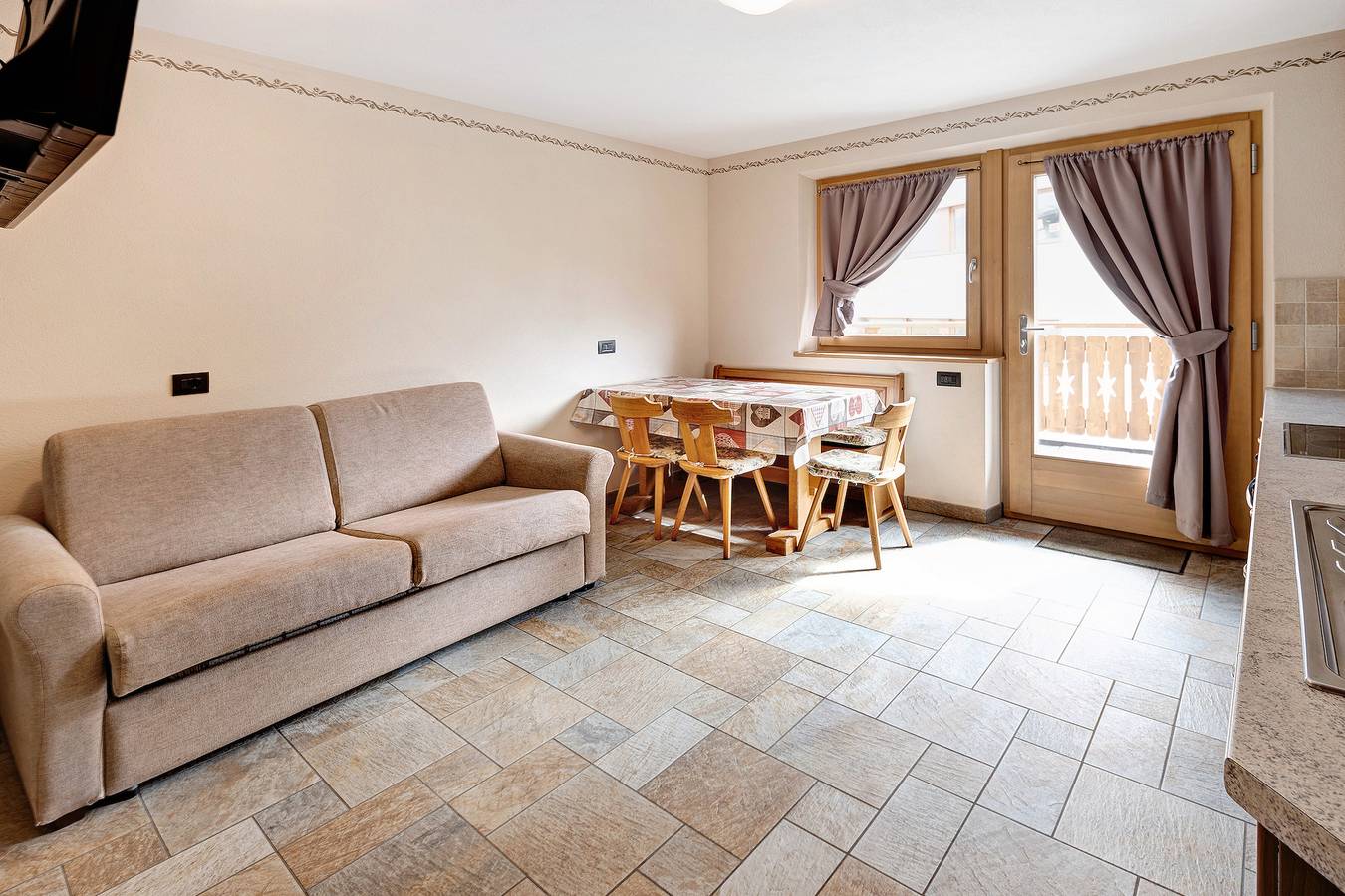Hel lejlighed, Pet-Friendly Apartment 'Sandra Casa Claudia' with Mountain View in Livigno, Stilfser Joch National Park