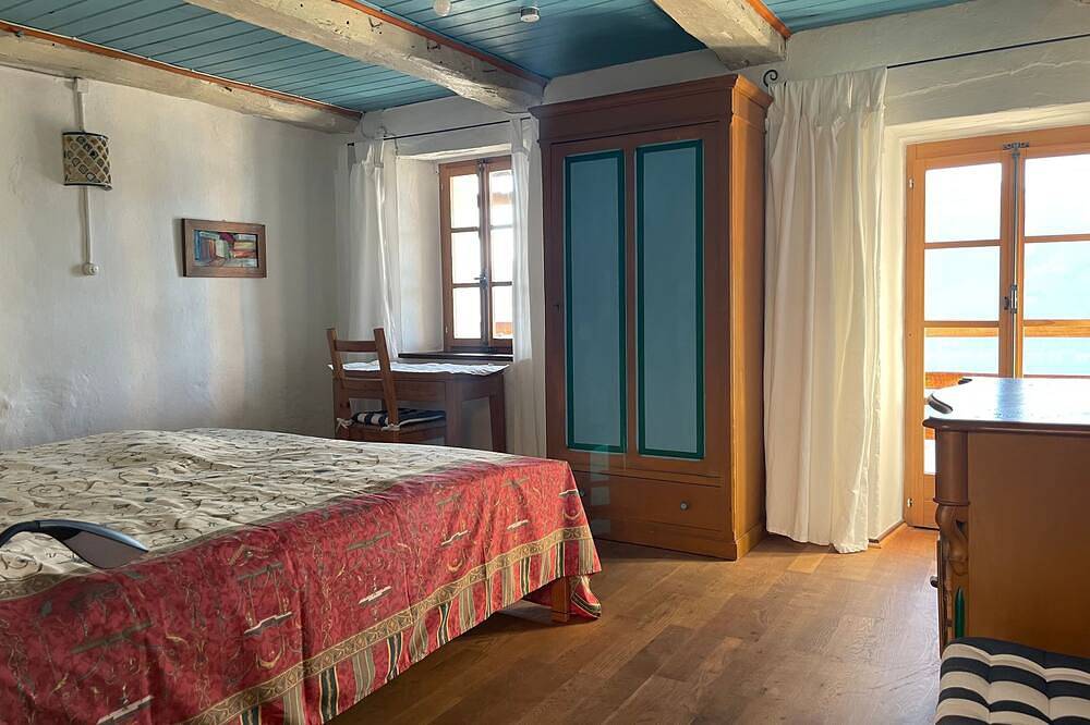 Rustico mit traumhaftem Blick über den See in Brione sopra Minusio, Tessiner Alpen