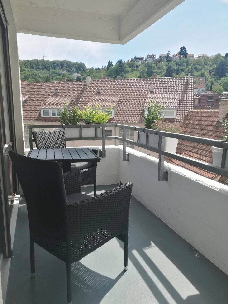 Ganze Wohnung, Apartment with Balcony in Stuttgart, Stuttgart Region