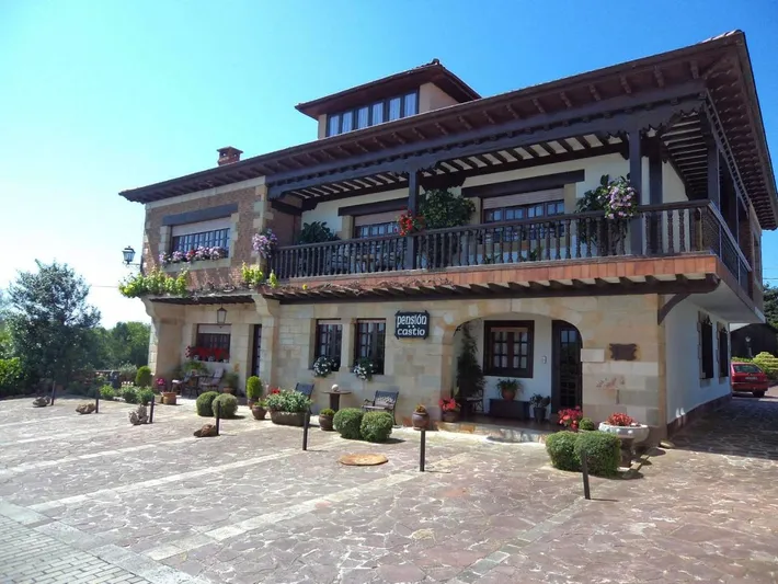 Albergo a gestione familiare per 2 persone, con giardino e panorama, adatto a famiglie con bambini - 1