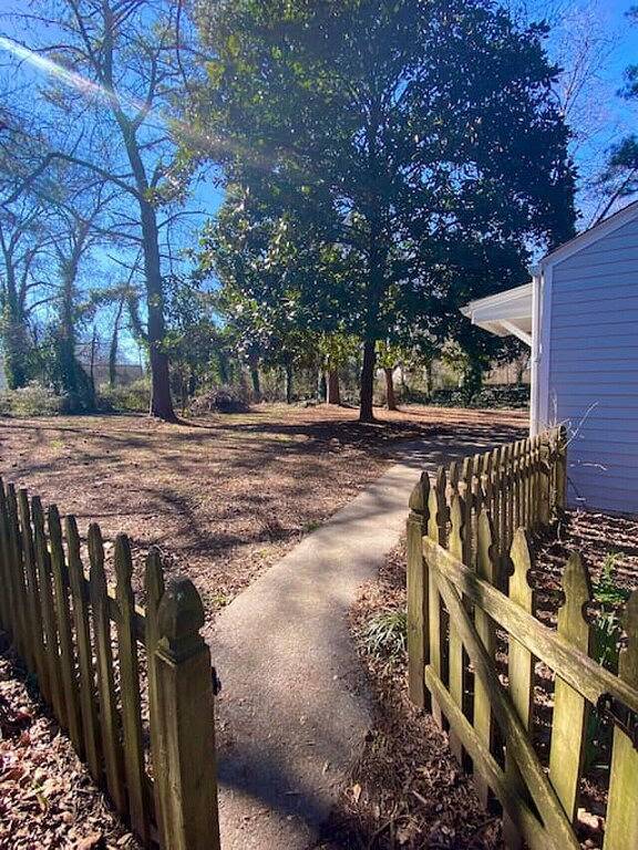 Magnolia on Main · Charming Farmhouse on Main St! Wifi + Dogs Ok in Cobb County