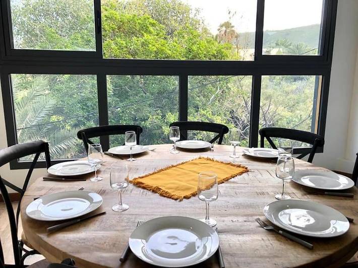 Gîte pour 8 personnes, avec piscine et jardin ainsi que vue et terrasse à Les Trois-Bassins - 4