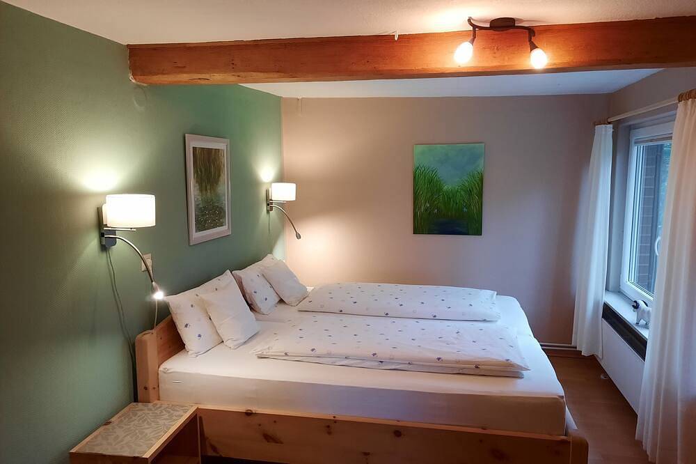 Ganze Wohnung, 3-Sterne Bauernhaus Whg. im Erdgeschoß, ruhige Lage an der Küste nahe Otterndorf in Neuenkirchen (Land Hadeln), Cuxland
