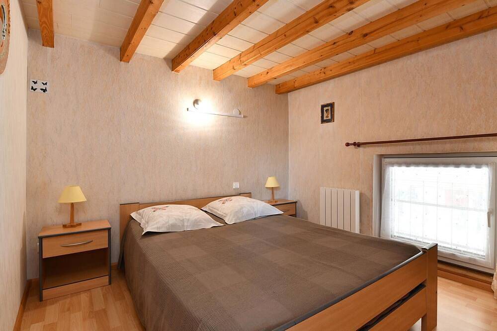 Appartement entier, Gîte convivial avec terrasse abritée, 3 chambres, cuisine équipée, espace détente, proche autoroutes et pistes cyclables. in Baldersheim, Région de Mulhouse
