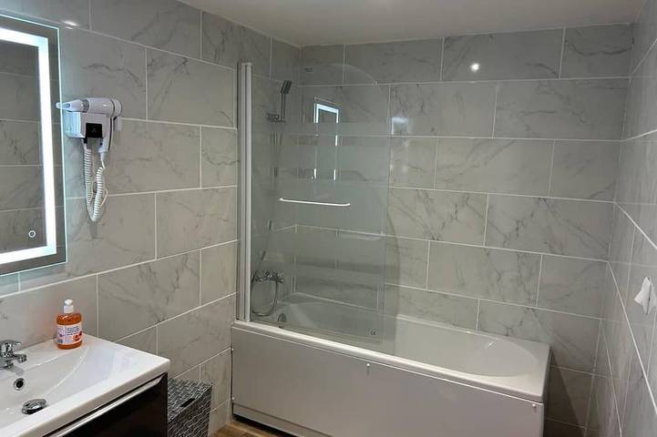 Gîte pour 6 personnes dans Grotte de Massabielle - 4