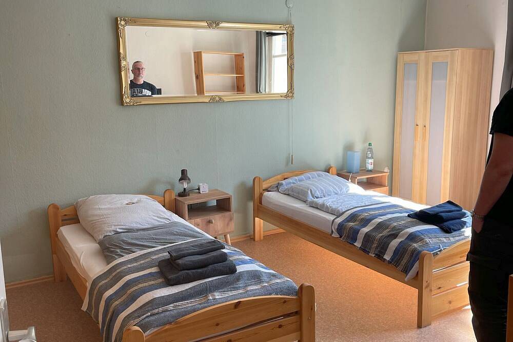 Ganze Wohnung, Zimmer 'Lucas' mit gemeinsamer Terrasse und Wlan in Schlitz, Rhön-Hessen