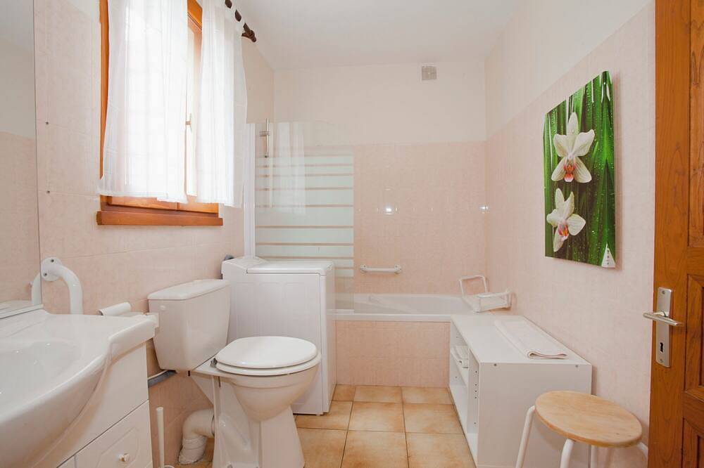 A pleasant home for a small family - House 6 in Saint-Jean-de-Laur, Quercy