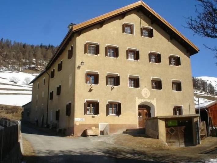 Ferienwohnung für 5 Personen, mit Garten und Ausblick in Unterengadin