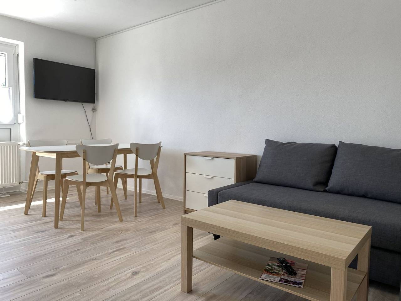 Ganze Wohnung, Sad151 Moderne Monteurwohnung mit Balkon in Schwandorf, Ostbayern