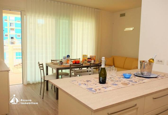 Ganze Wohnung, Ferienwohnung 'Torre Gidone 2' mit Meerblick, privater Terrasse und Klimaanlage in Lido di Jesolo, Jesolo-stadt