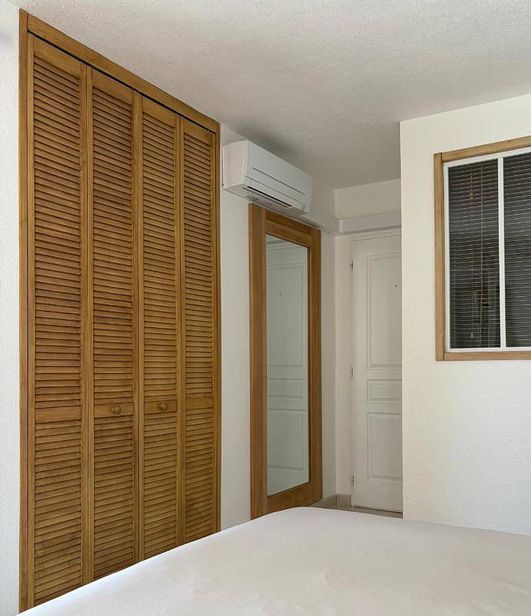 Double Room with Private Bathroom in La Londe-les-Maures, Côte méditerranéenne (France)