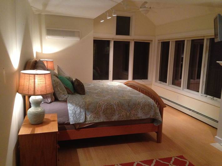 Vacation rental for 10 people, with yard in Middletown