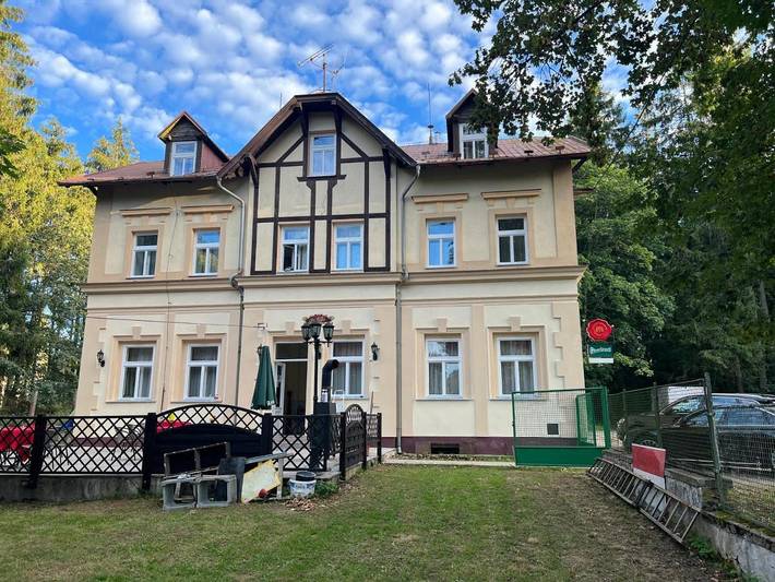 Ferienhaus für 4 Personen, mit Ausblick und Terrasse in Marienbad