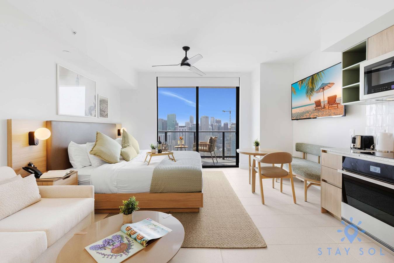 Entire studio, Stylish Studio - Amazing Amenities   Pool in Miami, Florida