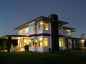 Chambre d’hôte pour 2 personnes, avec vue sur le lac ainsi que vue et jardin à Taupo
