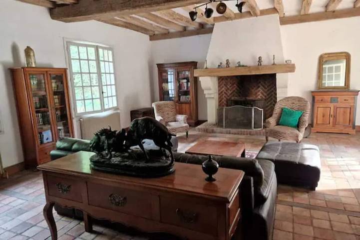 Gîte pour 8 personnes, avec jardin et jacuzzi, animaux acceptés dans Saint-Hilaire-Saint-Mesmin - 3